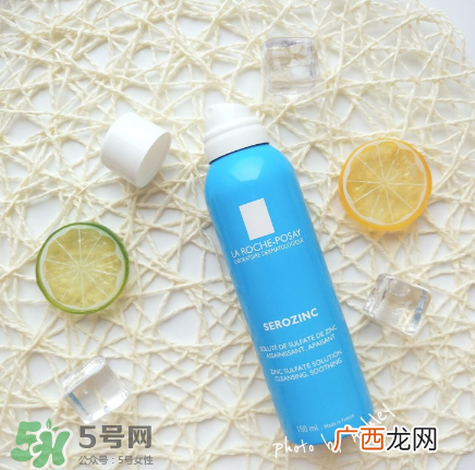 理肤泉蓝喷和白喷哪个好？理肤泉蓝喷怎么样？