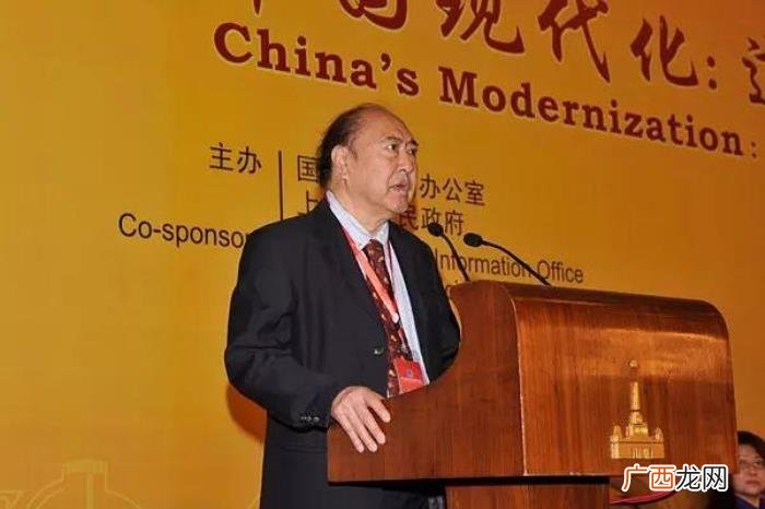铁血丹心主题歌的粤语翻译,铁血丹心