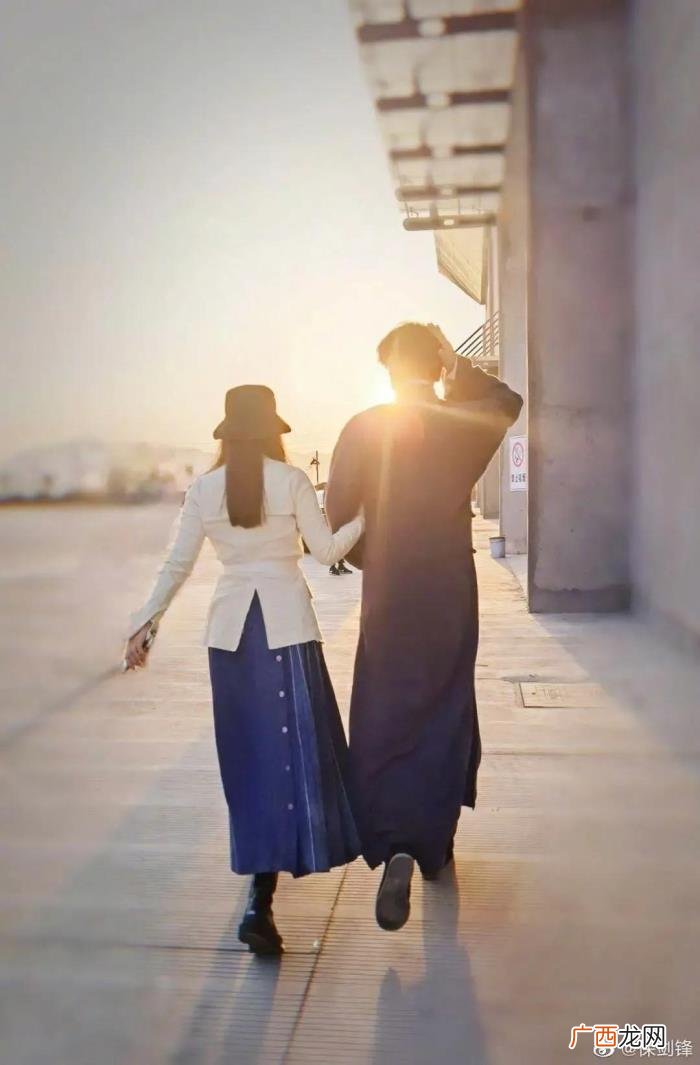 保剑锋的妻子是谁，保剑锋与妻子何珈好结婚12年恩爱如初