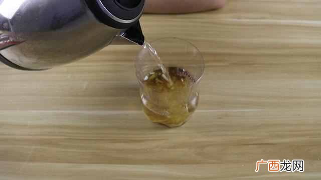 家里小蟑螂特别多怎么办？这样做，蟑螂全都消灭啦
