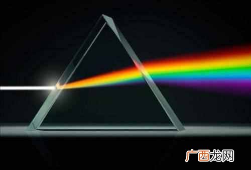 为什么云朵是白色的呢？为什么天空是蓝色的，云是白色的？