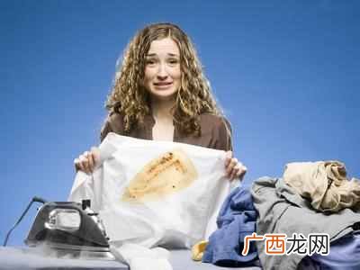 衣服上的褶皱怎么去除?小窍门轻松去除衣服褶皱