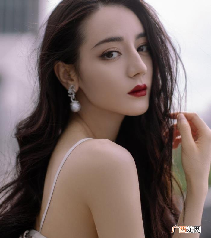 迪丽热巴快本红衣古装，迪丽热巴的红衣古装造型