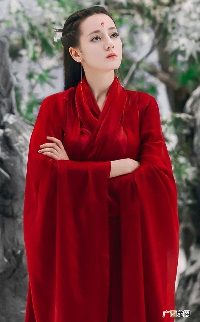 迪丽热巴快本红衣古装，迪丽热巴的红衣古装造型