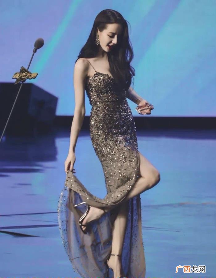 迪丽热巴快本红衣古装，迪丽热巴的红衣古装造型