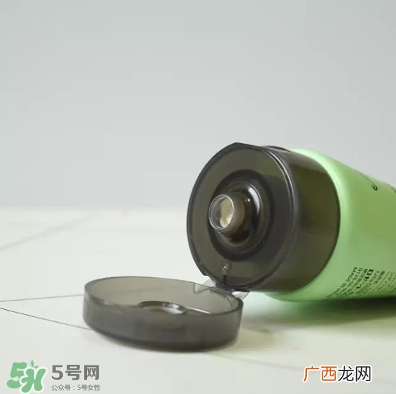 露姬婷洁面膏真假怎么辨别 露姬婷洁面膏真假对比图
