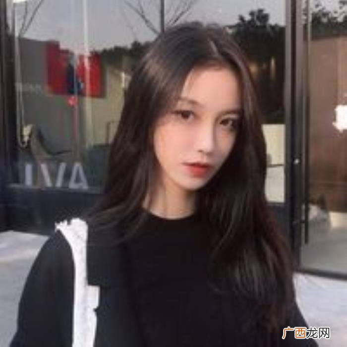 和喜欢的男孩子怎么找话题聊天，教你跟喜欢的男孩子聊天