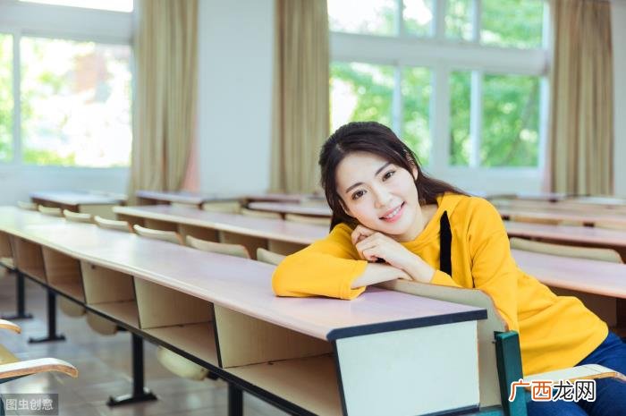中午和女生聊天开场白，和女孩聊天什么样开场白更好