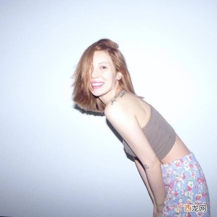 韩国女艺人短发，韩国女艺人泫雅SNS发近照秀全新短发造型