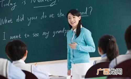 教师资格考试，综合素质大作文模板？综合素质作文范文3篇