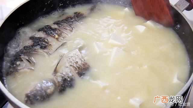 鲫鱼豆腐汤的做法？这才是鲫鱼豆腐汤最正宗的做法