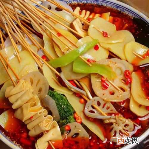 串签麻辣烫的做法？串串麻辣烫的详细制作，配方精确到克