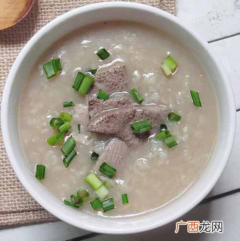 玉米猪肝瘦肉粥的美味做法？这种做法好喝又营养，现在知道还不晚