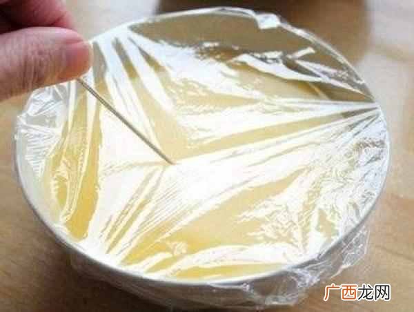 鸡蛋羹的家常做法，详细步骤图解？鸡蛋羹怎样蒸才鲜嫩？