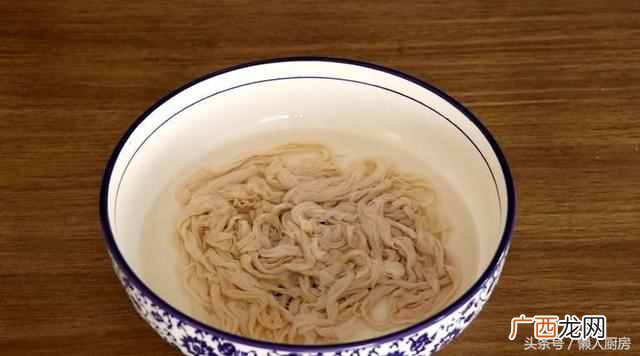 香肠的做法？教你怎么灌地道的腊肠，看一遍就会