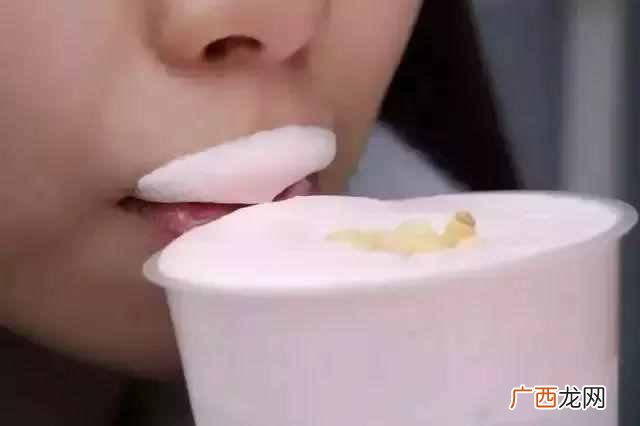 海盐奶盖珍珠奶茶的做法？奶盖茶和传统奶茶的区别