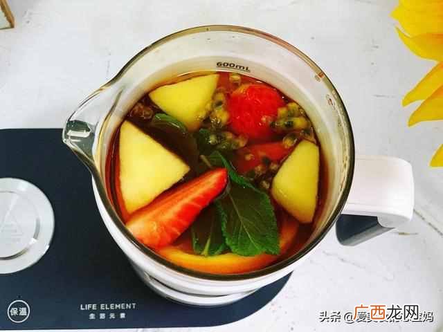 缤纷果茶怎么做？？自制网红缤纷水果茶，做法原来这么简单