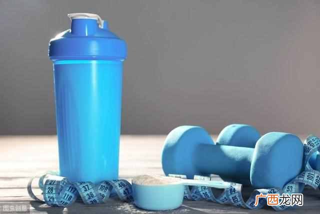 如何冲泡蛋白粉呢？？蛋白粉不能用热水冲泡？