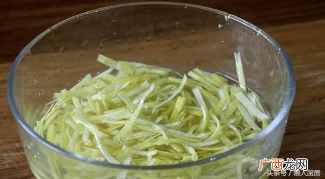 柚子茶的做法?喜欢喝柚子茶不用买,手把手教你熬蜂蜜柚子茶