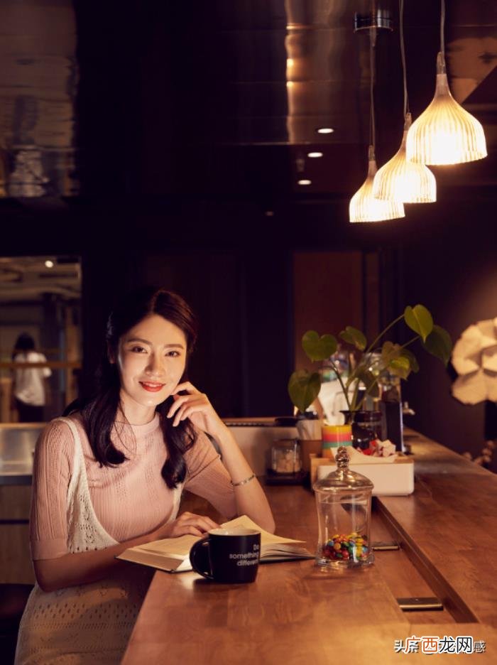 女生说有人想追她是什么意思，喜欢的女孩说有人追她