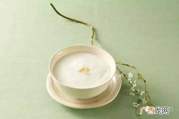刚挤的鲜牛奶怎么煮？鲜牛奶要怎么加热营养成分才不会流失？