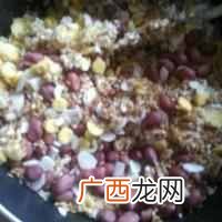 泡燕麦片的方法？泡牛奶两相宜的什锦燕麦片的做法步骤