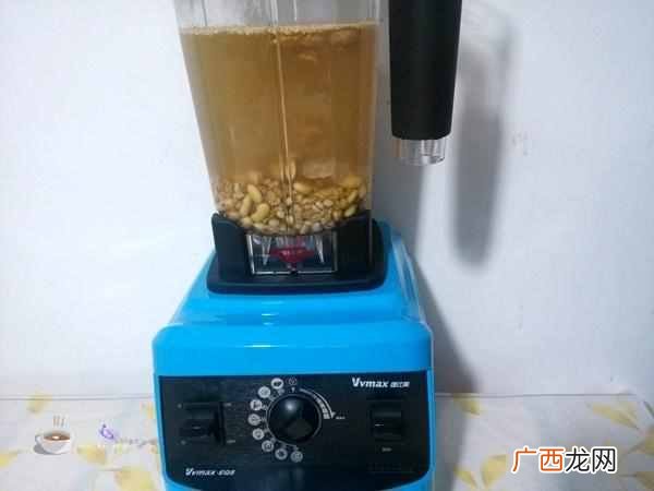 薏米花生黄豆黑豆芝麻五谷豆浆的做法？快速打造细腻爽滑五谷豆浆