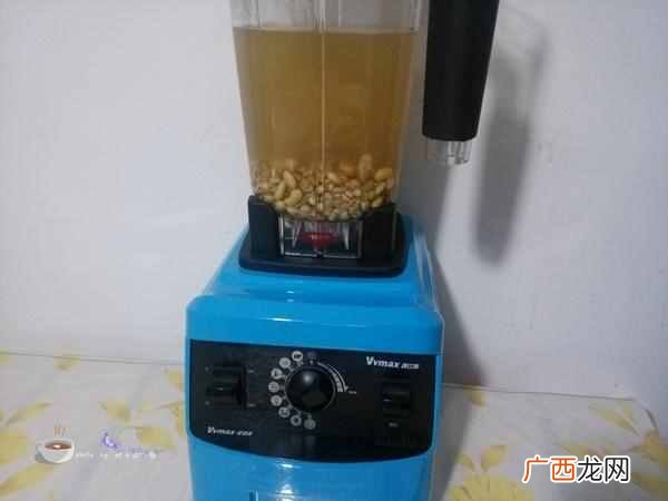 薏米花生黄豆黑豆芝麻五谷豆浆的做法？快速打造细腻爽滑五谷豆浆