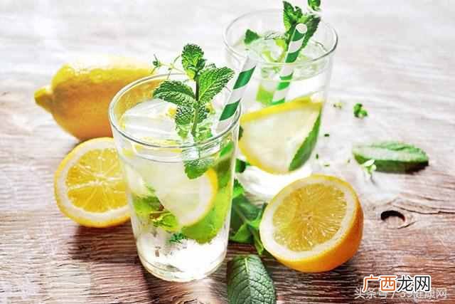 新鲜柠檬怎么泡水喝？柠檬水人人都能喝吗？要怎么泡才好喝？