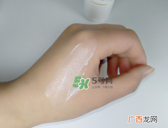 雅漾舒缓特护面霜怎么样 雅漾舒缓特护面霜怎么用