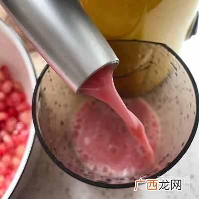 怎样榨石榴汁？？鲜榨石榴汁的做法