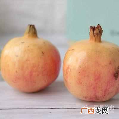 怎样榨石榴汁？？鲜榨石榴汁的做法
