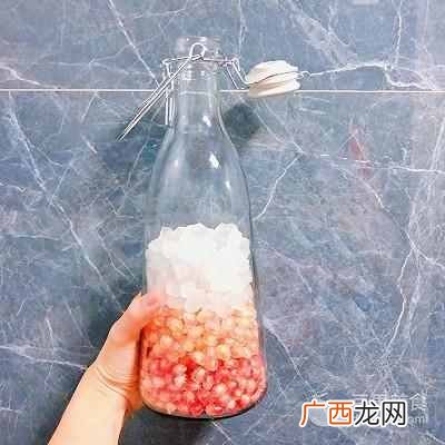 石榴酒的做法最简单方便的做法？石榴酒？果酒的做法