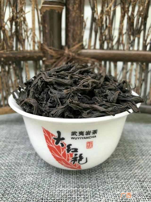 如何泡好大红袍茶？多少度的水适合冲泡大红袍？