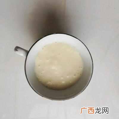 怎样做美味的香蕉蜂蜜酸奶??香蕉酸奶奶昔没人能抗拒!