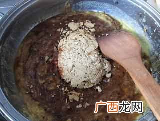 如何做红糖姜枣膏？？红糖姜枣膏的做法