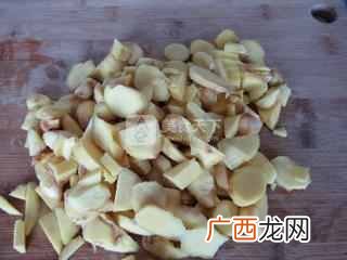 如何做红糖姜枣膏？？红糖姜枣膏的做法