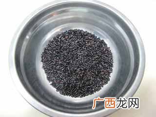 怎样做美味的三黑营养豆浆？？三黑豆浆的家常做法