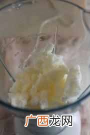 怎么做奶昔?如何自制草莓奶昔DIY？？草莓奶昔的详细制作教程