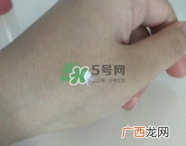 欧珀莱眼霜的使用方法 欧珀莱眼霜怎么用