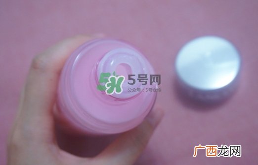 兰蔻粉水和神仙水哪个好？粉水和神仙水可以一起用吗？