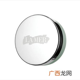 嘴唇干裂脱皮用什么唇膏好 我选择涂这4款