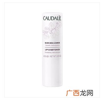 嘴唇干裂脱皮用什么唇膏好 我选择涂这4款