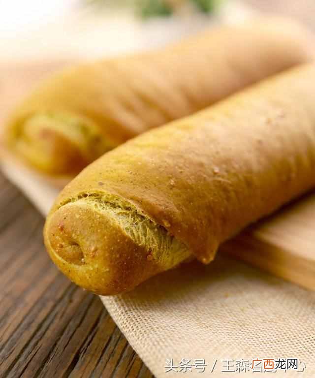家庭最简单面包的做法?四款简单易操作的家庭版面包制作