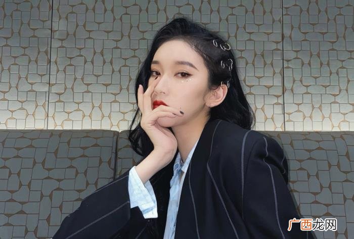 蔡徐坤女朋友，蔡徐坤刘令姿恋情添新锤