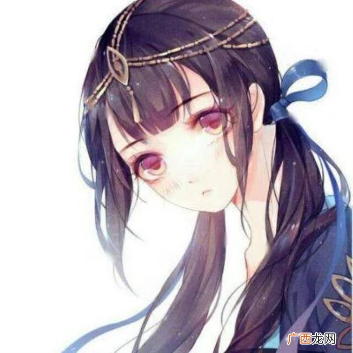 男生分手后迅速找到新欢，刚和男朋友分手他立马牵手新欢