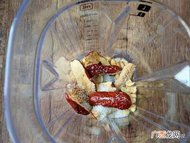 怎样在家制作好喝的花生牛奶??香浓醇厚好滋味,健康无添加