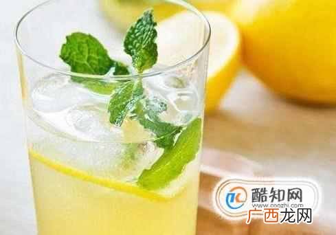 喝柠檬水误区 柠檬水越酸越好吗