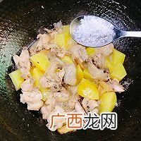 土豆焖鸡