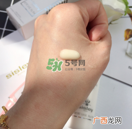 希思黎美白精华好用吗？希思黎美白精华怎么样？